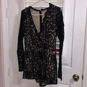 NWOT Blu Pepper Lace Romper